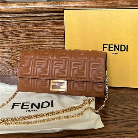 baguette continental wallet with chain